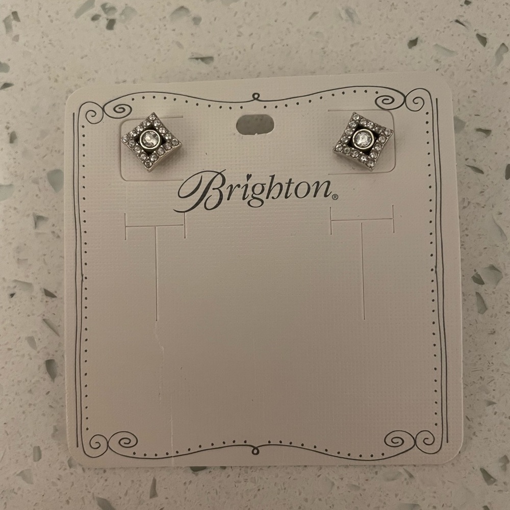 Brand new never worn gorgeous Brighton earrings!